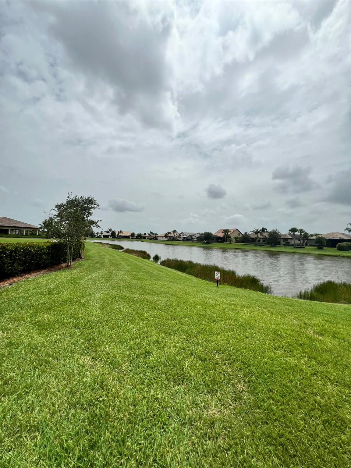 VERANDA GARDENS - Residential Lease