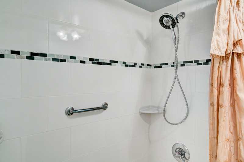 Racquet Club Apts 9A So - Residential