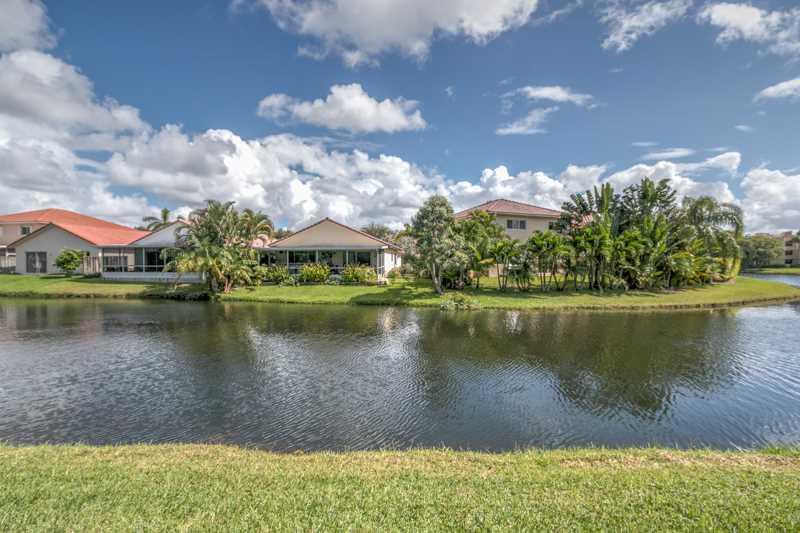 Racquet Club Apts 9A So - Residential