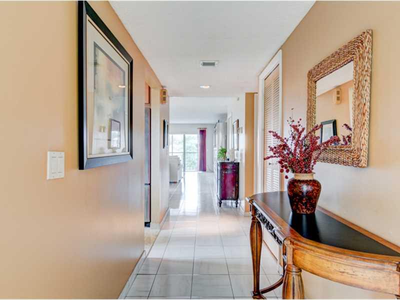 Racquet Club Apts 9A So - Residential