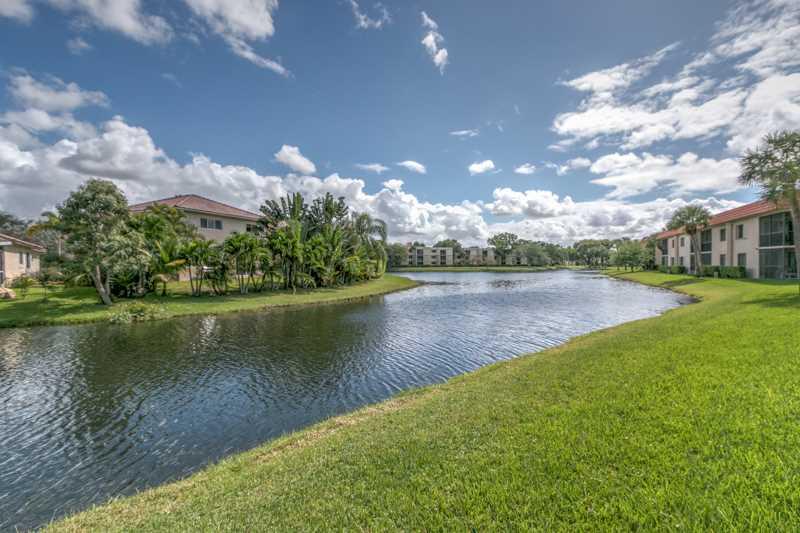 Racquet Club Apts 9A So - Residential