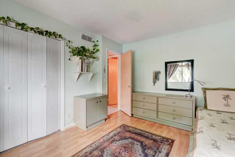 Racquet Club Apts 9A So - Residential