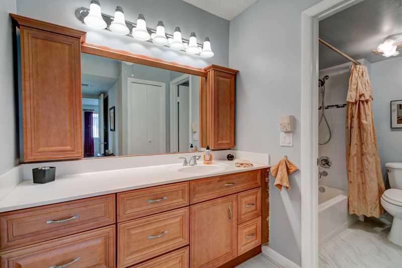 Racquet Club Apts 9A So - Residential