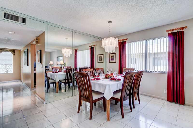 Racquet Club Apts 9A So - Residential