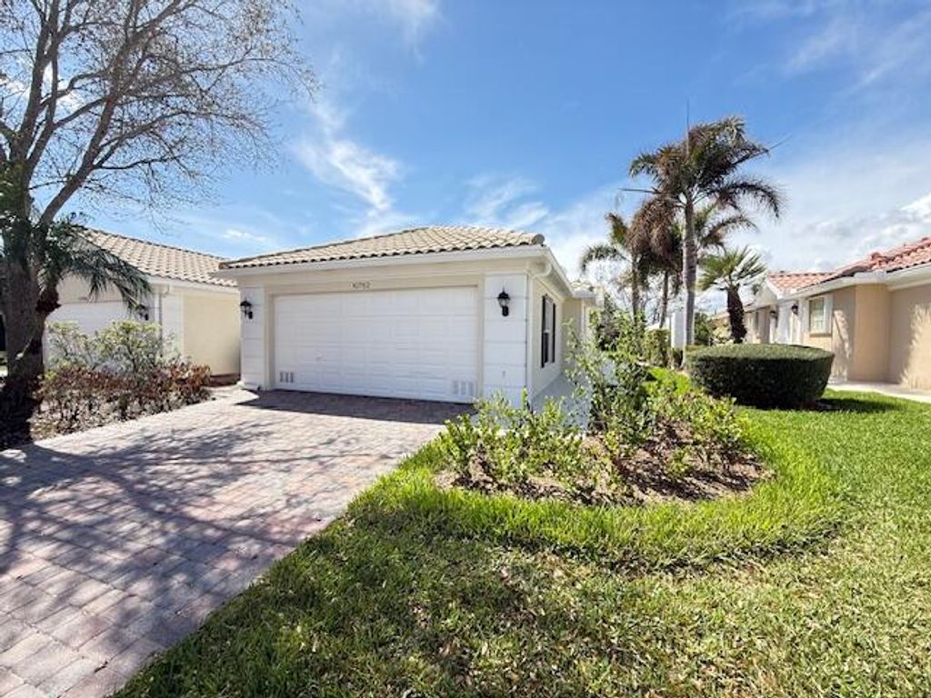 Photo of 10762 SW Elsinore Drive, Port Saint Lucie, FL 34987 (MLS # B26001289)