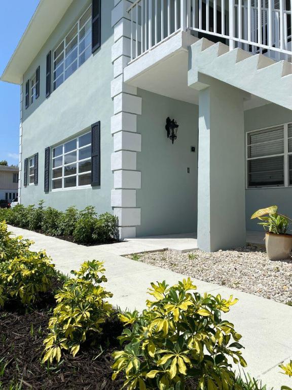 Boca Raton Square Gateway - Residential Lease