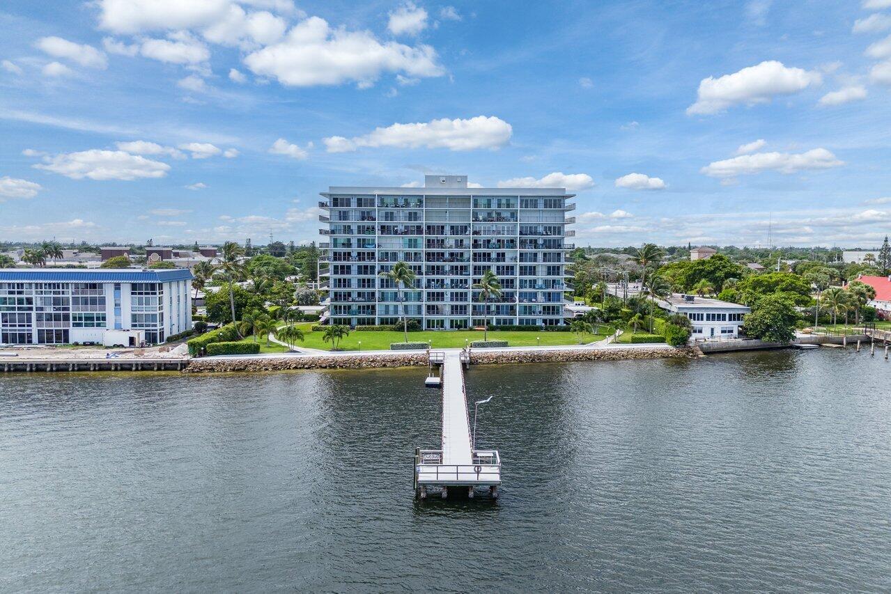 3040 Lake Shore Drive 502