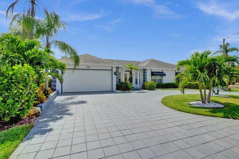 Single Family Residence in Tamarac FL 4902 Travelers Palm Lane Ln.jpg