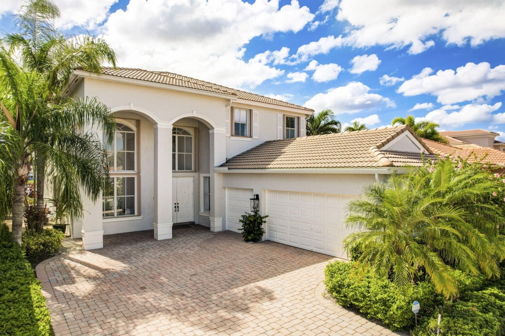 Photo of 120 Via Condado Way, Palm Beach Gardens, FL 33418 (MLS # R10935770)