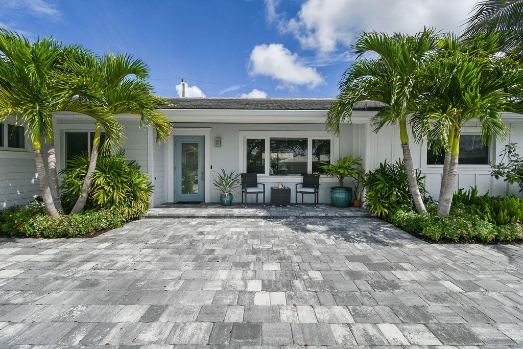 Photo of 2083 Ardley Court, North Palm Beach, FL 33408 (MLS # R11018441)