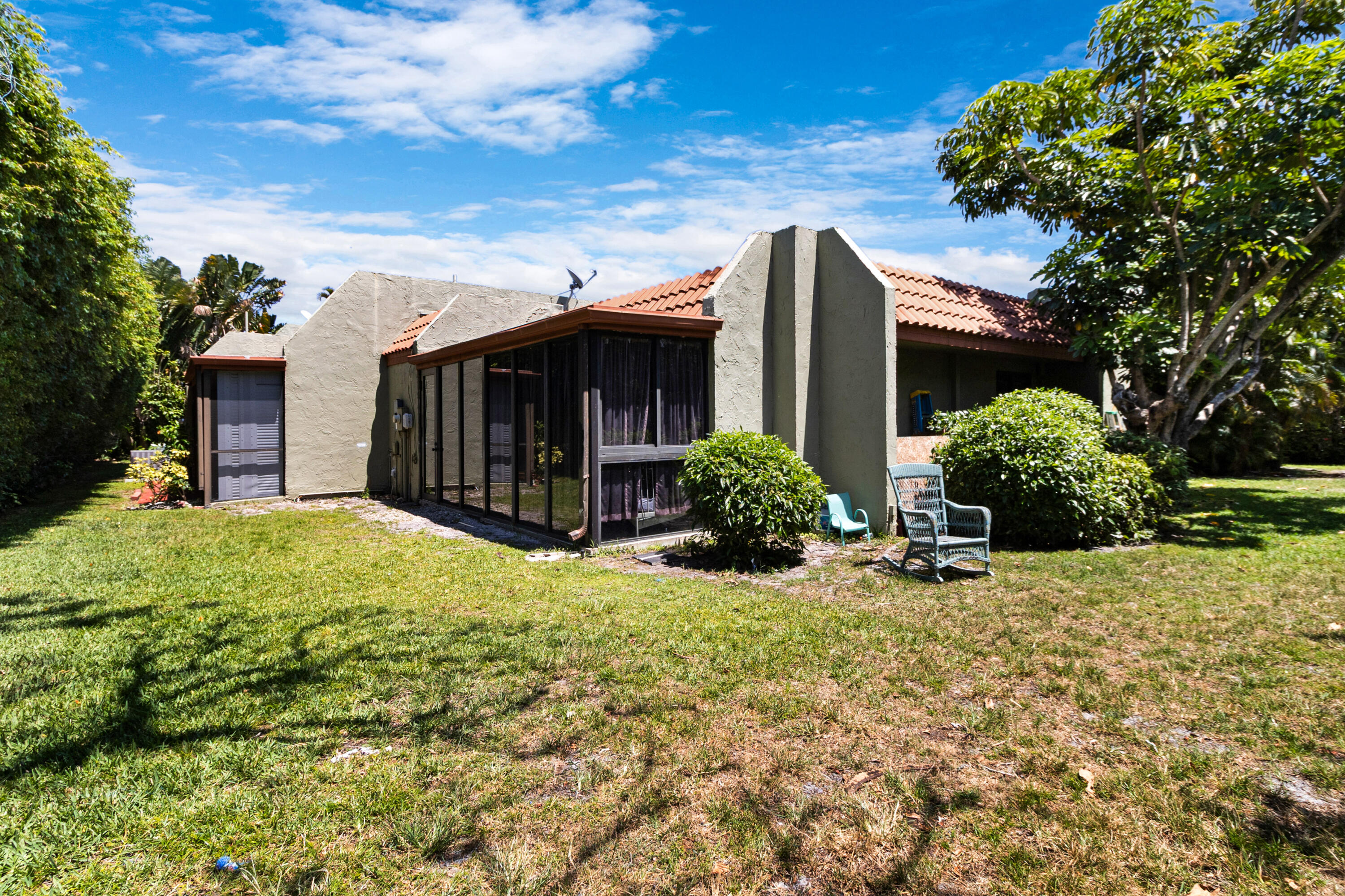 DEERFIELD PLAZA - Residential