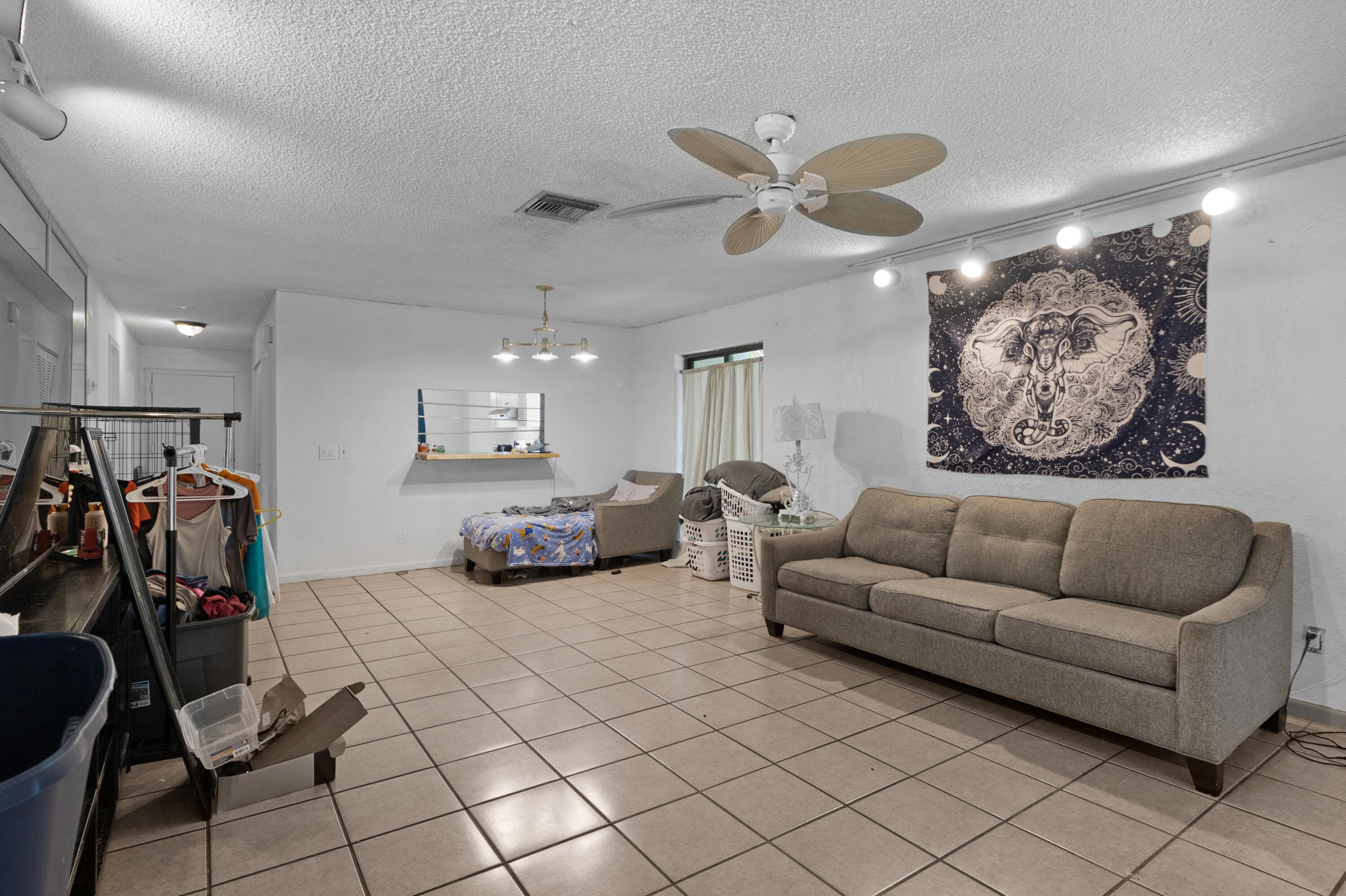 DEERFIELD PLAZA - Residential