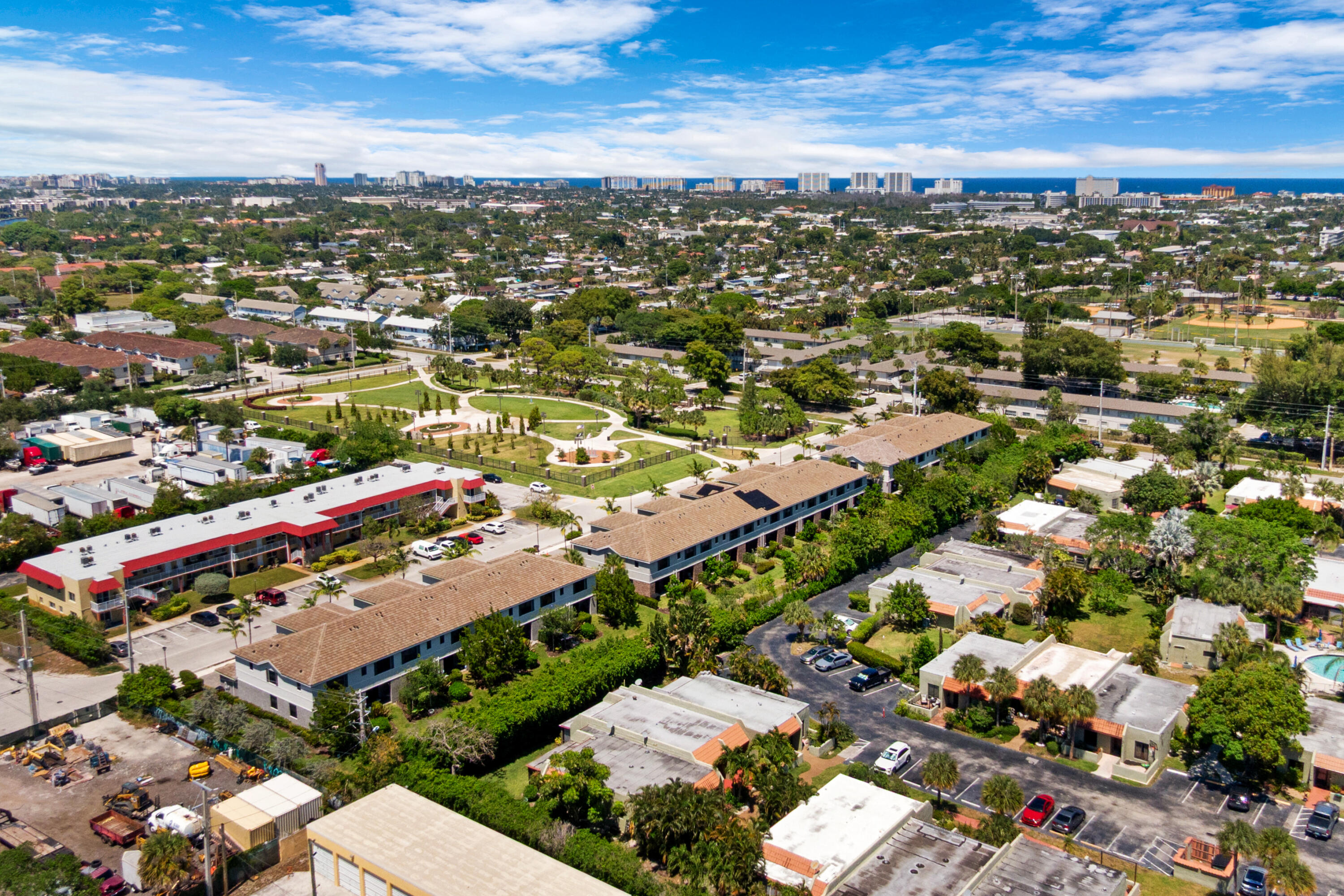DEERFIELD PLAZA - Residential