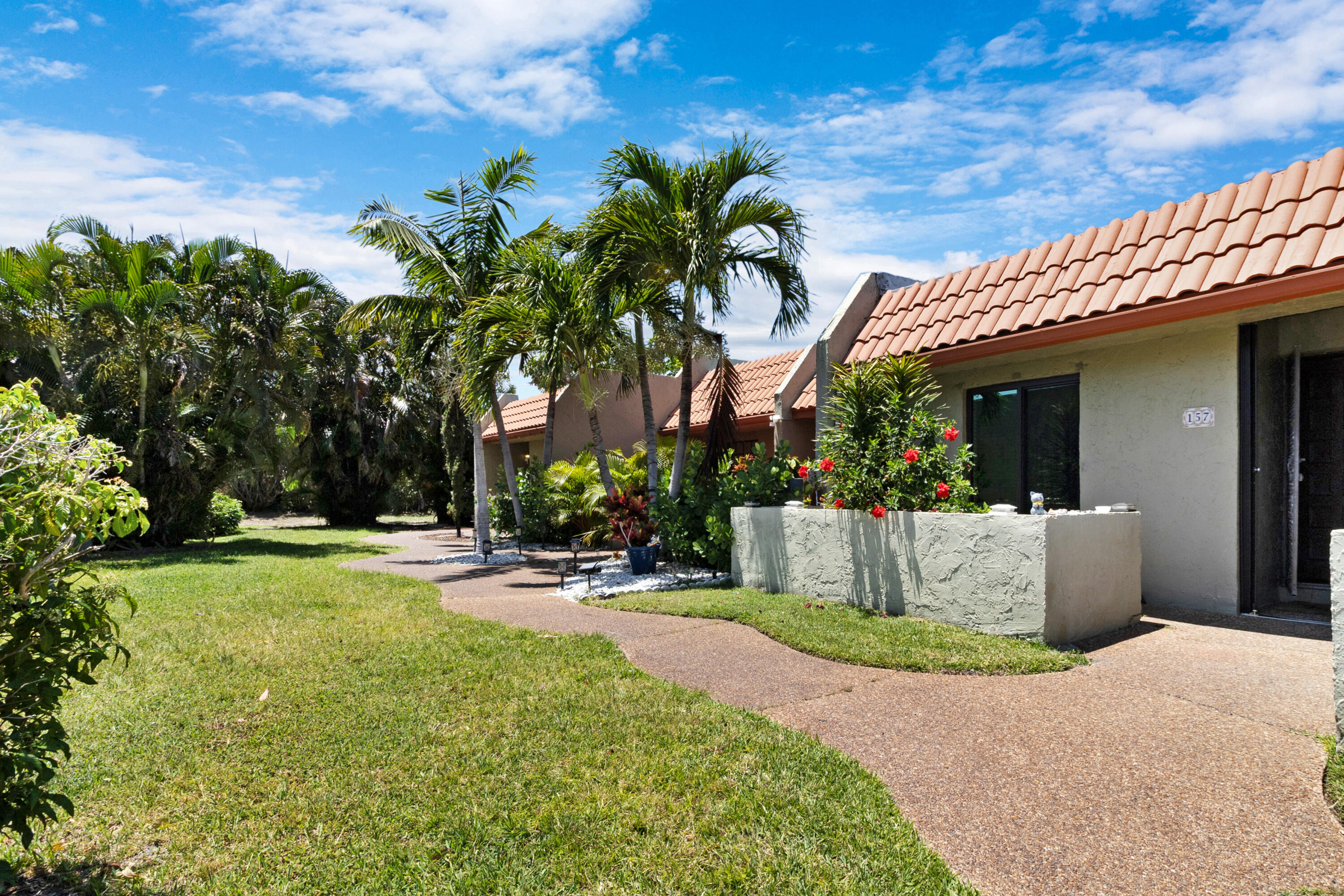 DEERFIELD PLAZA - Residential