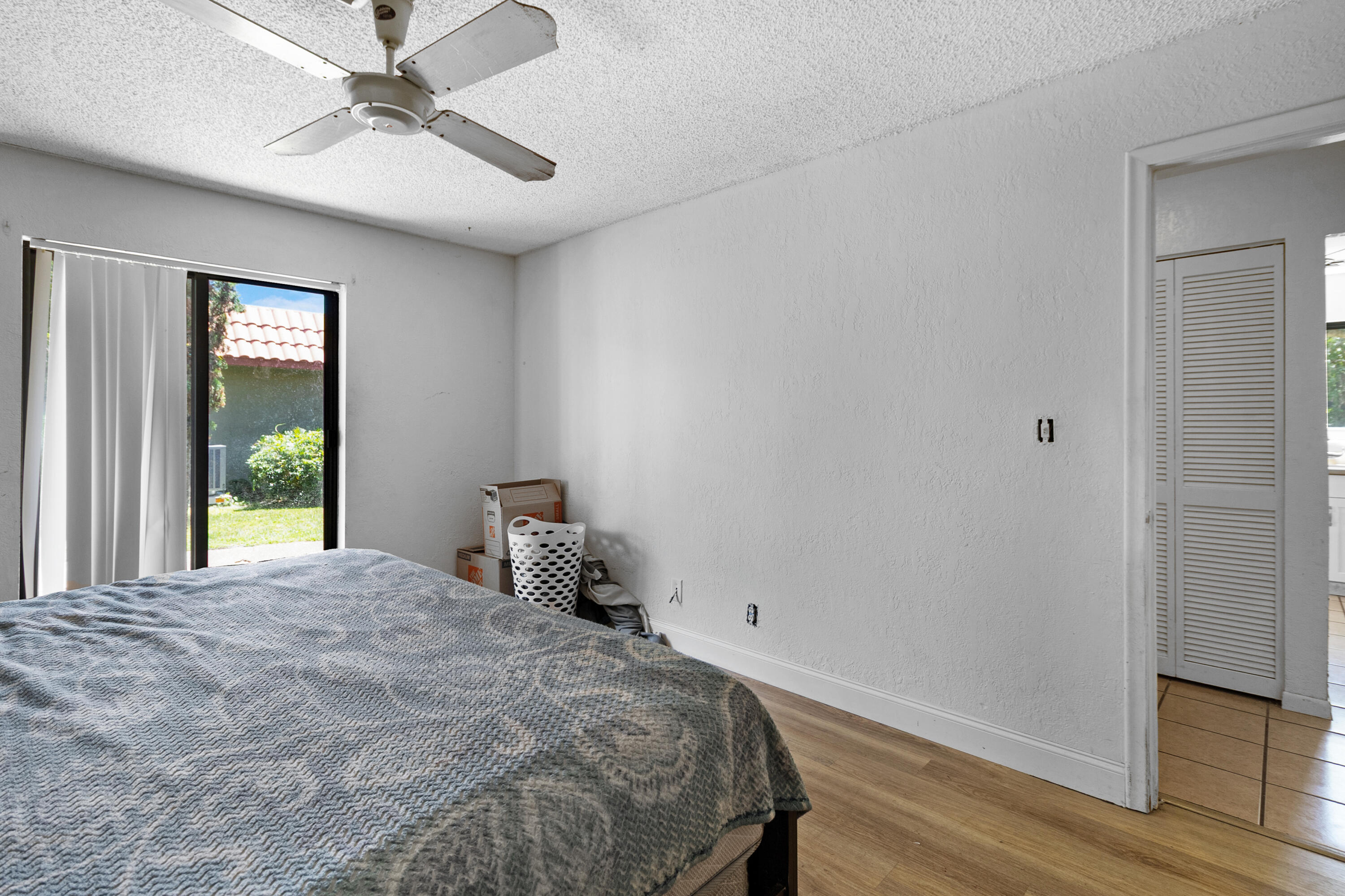 DEERFIELD PLAZA - Residential