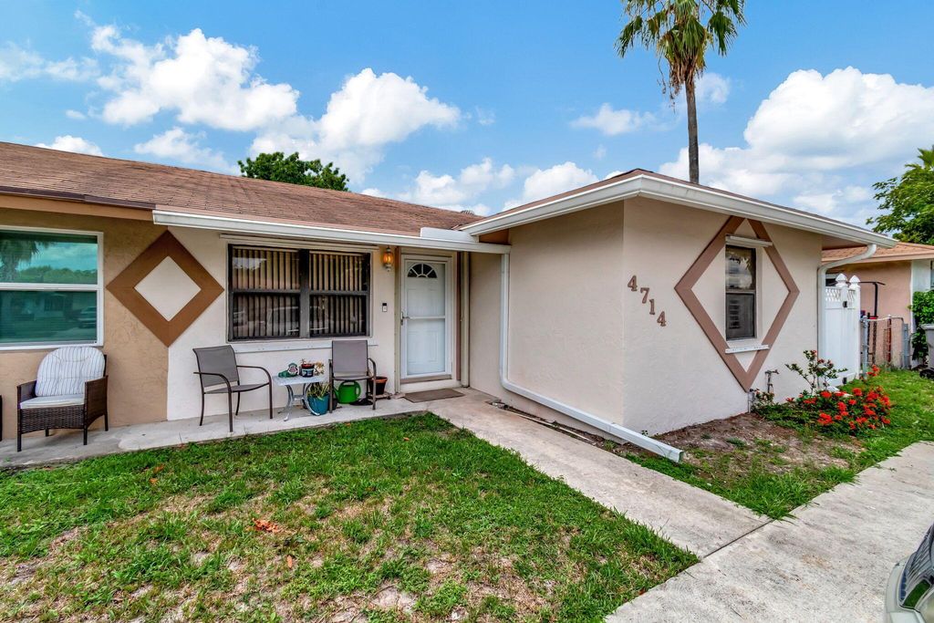 Photo of 4714 Arthur Street, Palm Beach Gardens, FL 33418 (MLS # R11011379)