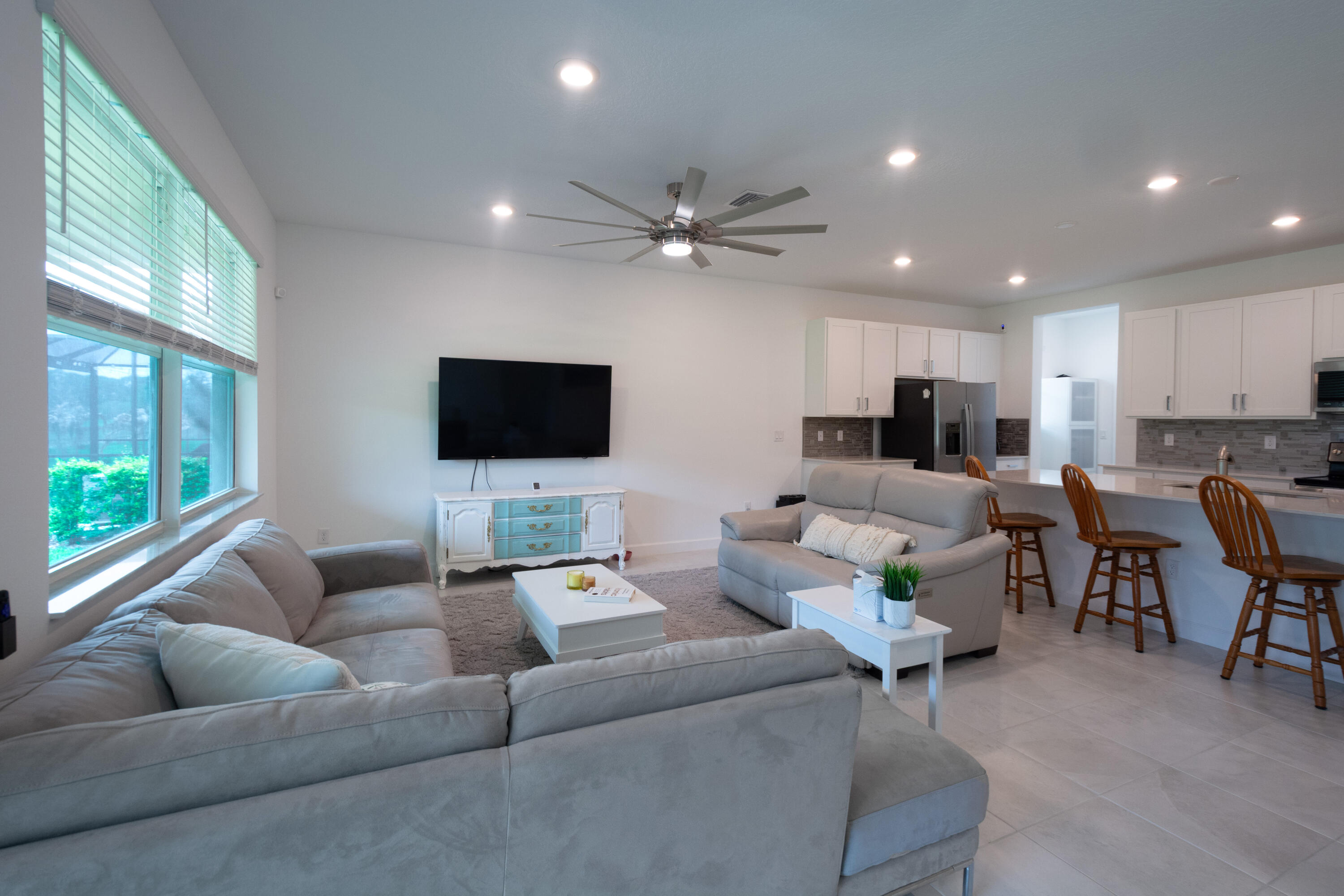 PALM VISTA EVERLANDS - Residential