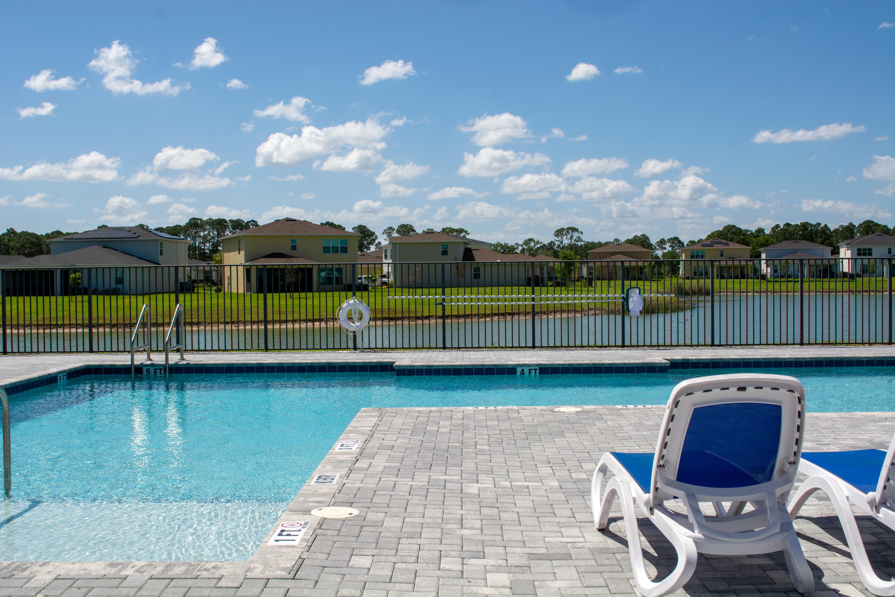 PALM VISTA EVERLANDS - Residential