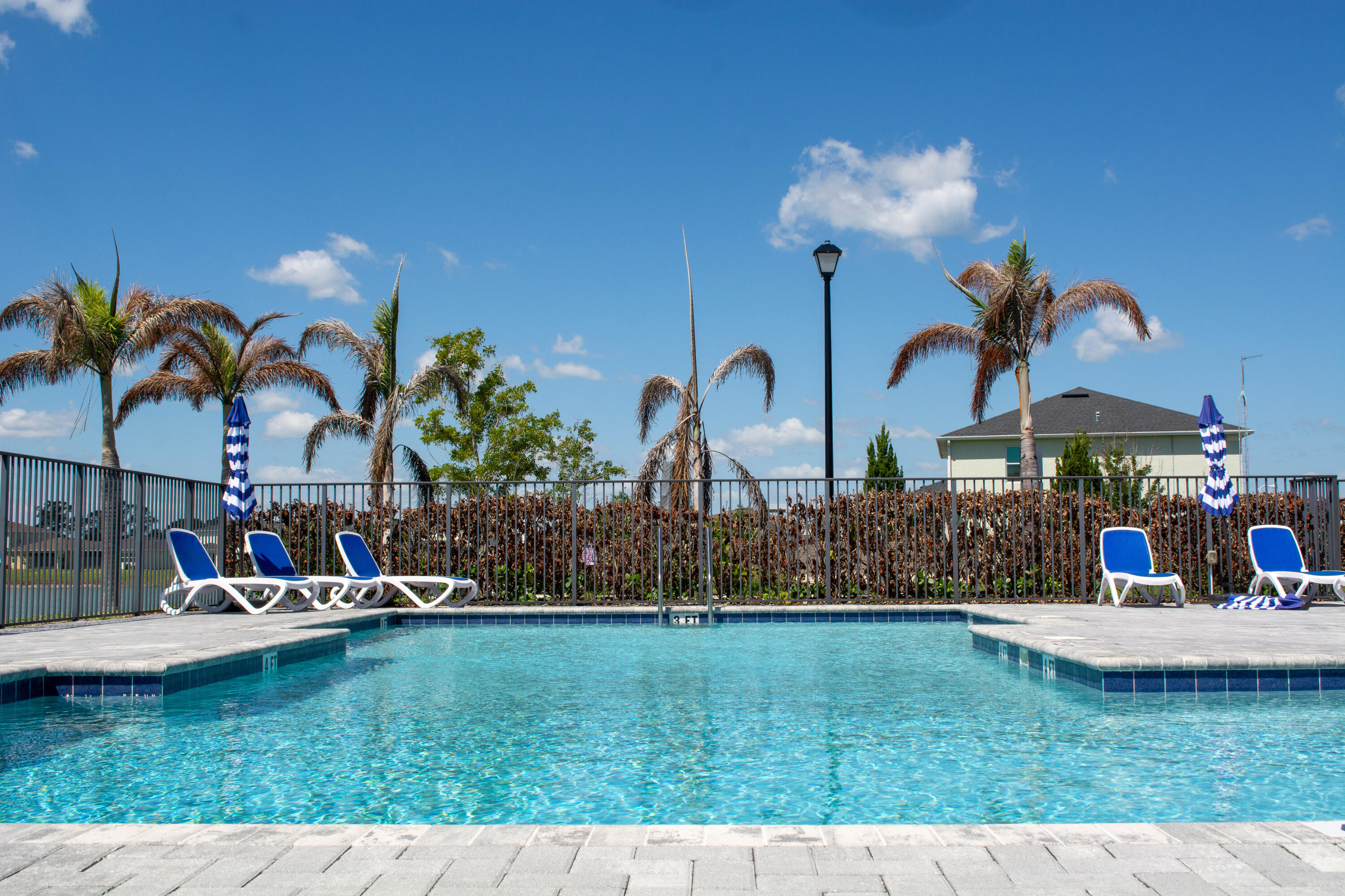 PALM VISTA EVERLANDS - Residential