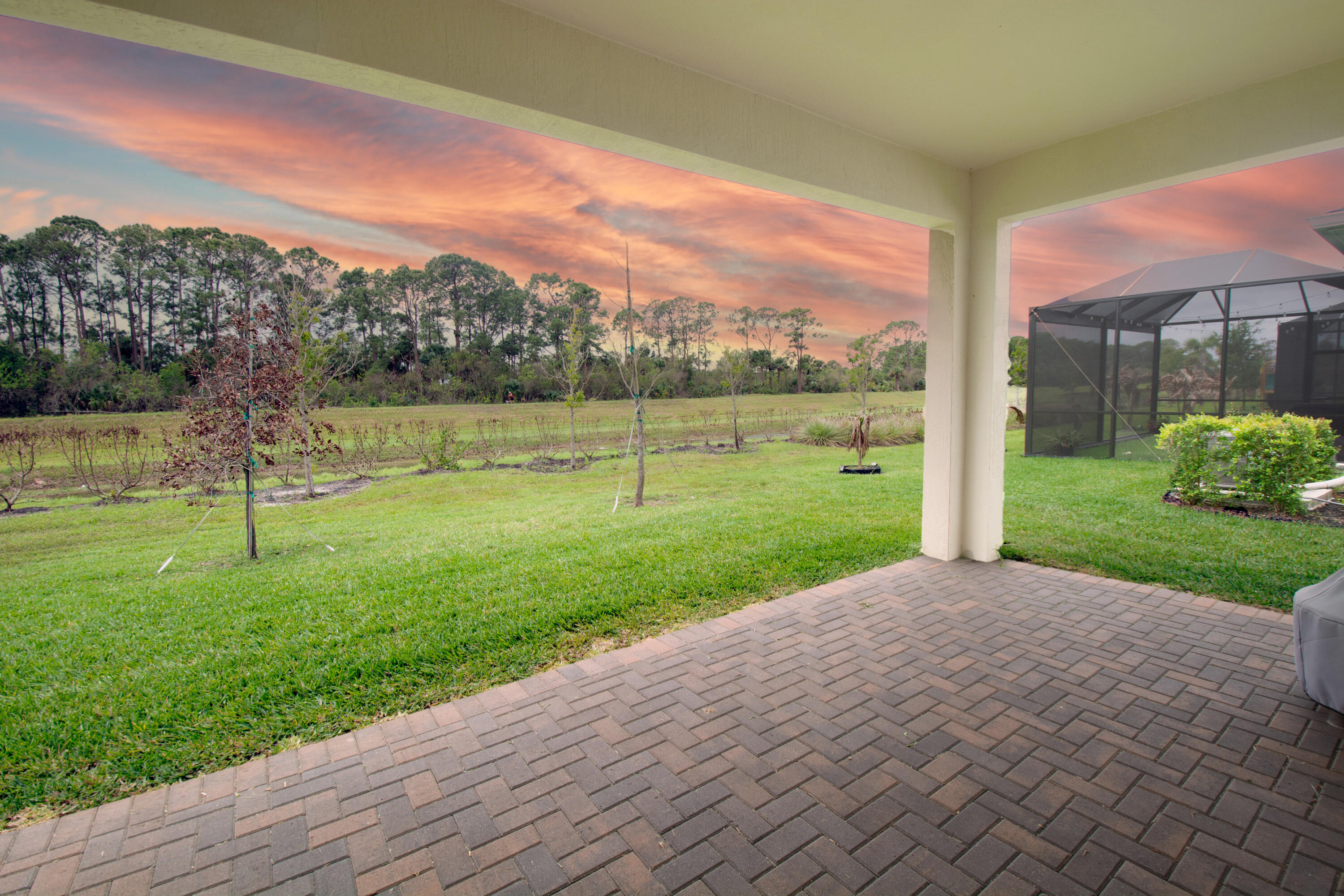 PALM VISTA EVERLANDS - Residential