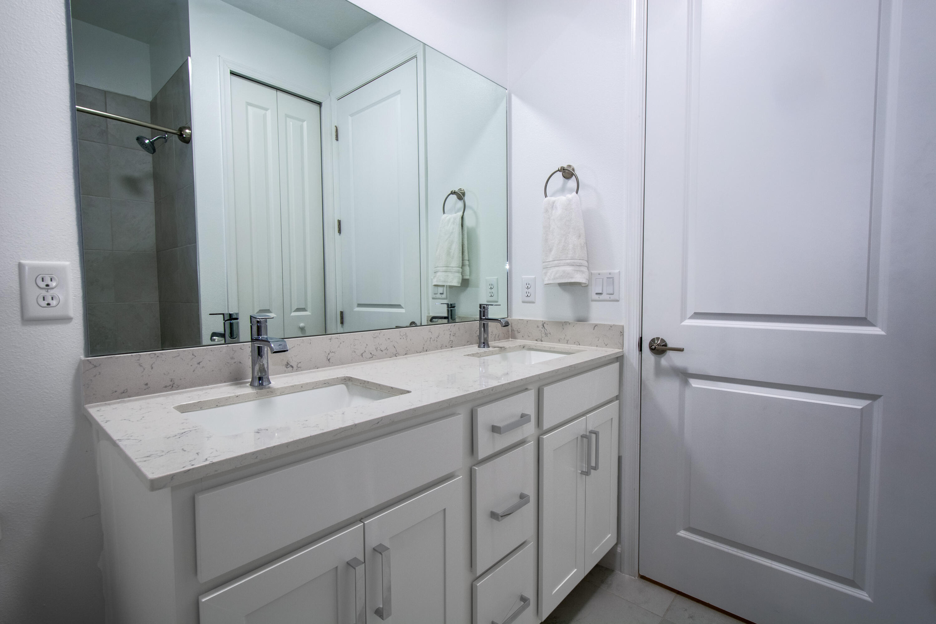 PALM VISTA EVERLANDS - Residential