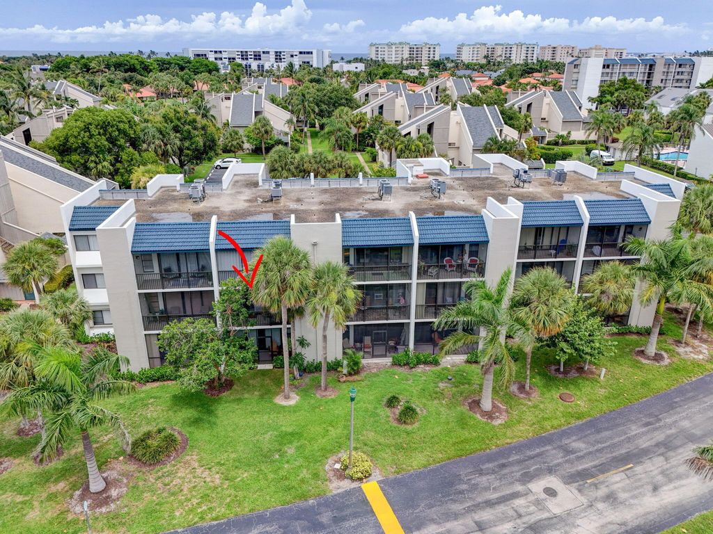 Photo of 1605 S Us Highway 1 #202v6, Jupiter, FL 33477 (MLS # R11108101)