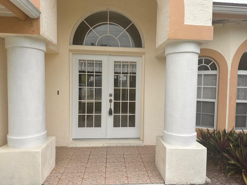 Photo of 9294 SE Kingsley Street, Hobe Sound, FL 33455 (MLS # R11001469)