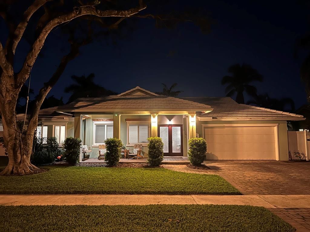 Photo of 1079 SW 12th Terrace, Boca Raton, FL 33486 (MLS # R10787074)