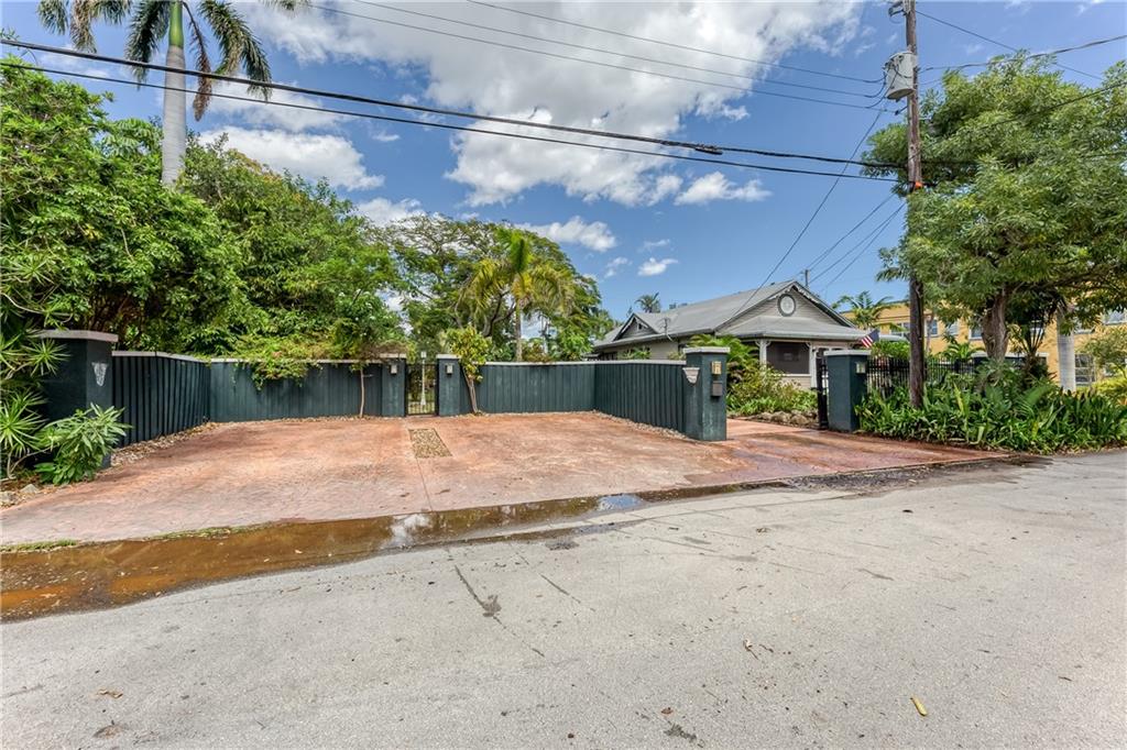 Bryan Sub Of Blk 21 Ft La - Residential