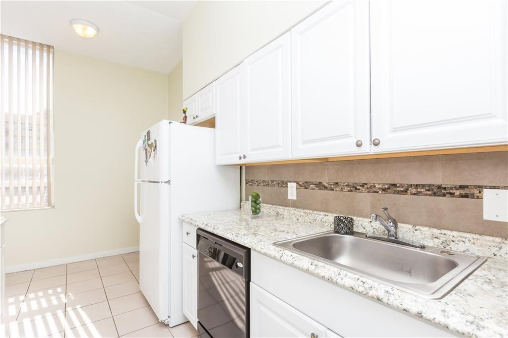 326 Harrison Street 302a