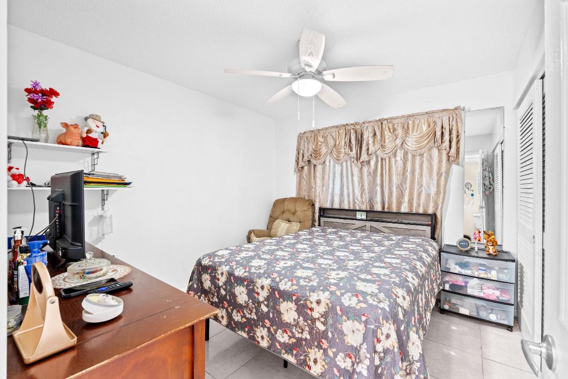 BOUNDBROOK CONDO S - Residential Lease