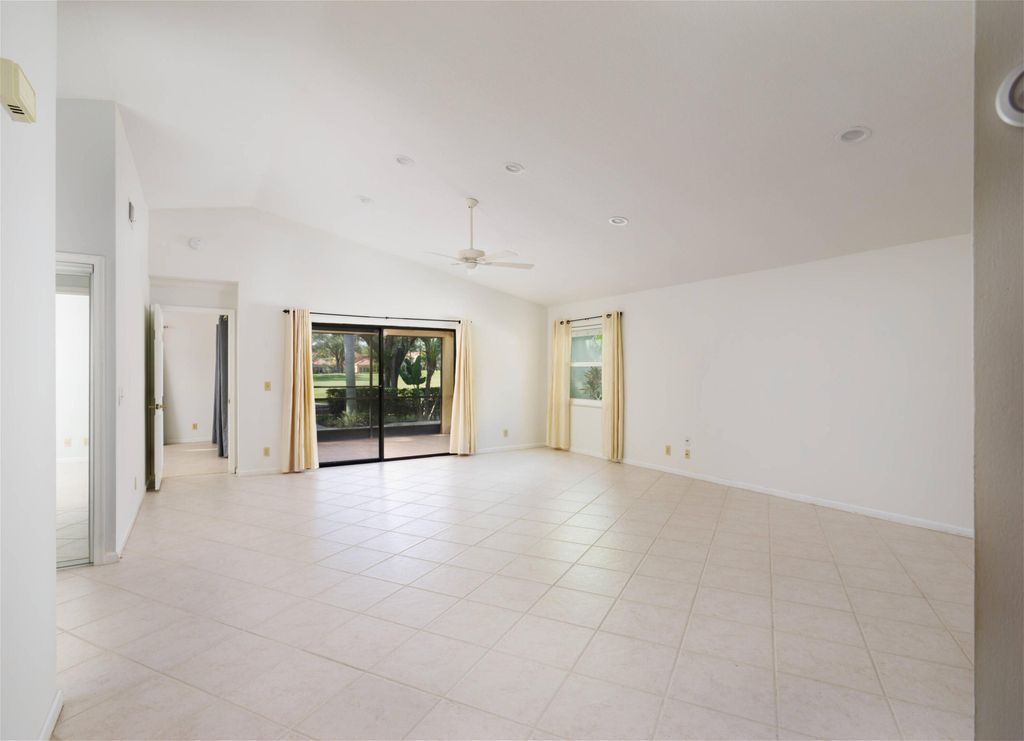 Photo of 48 Ironwood Way N, Palm Beach Gardens, FL 33418 (MLS # R11142258)