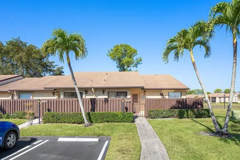 816 Sky Pine Way Unit H, Greenacres, FL MLS: R11023442