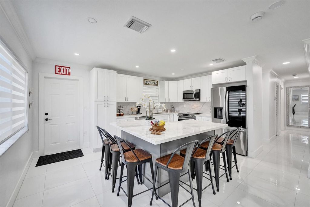 Photo of 6740 Custer St, Hollywood, FL 33024 (MLS # F10544867)