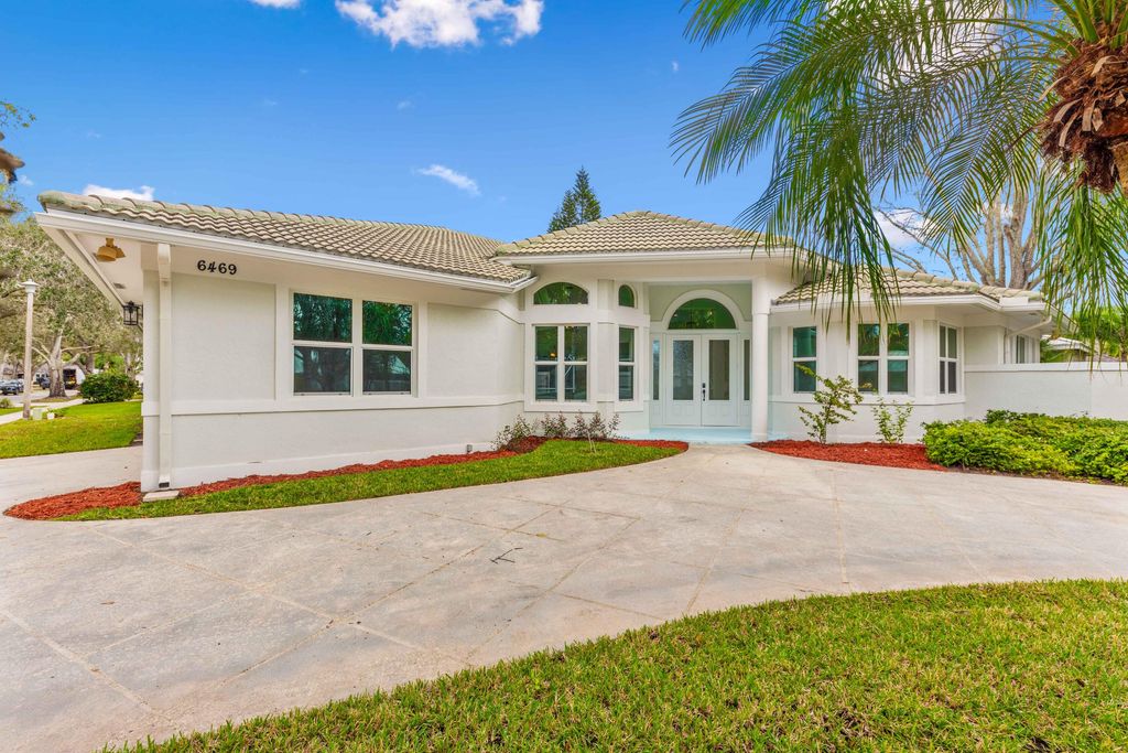 Photo of 6469 Longleaf Pine Drive, Jupiter, FL 33458 (MLS # R10956980)