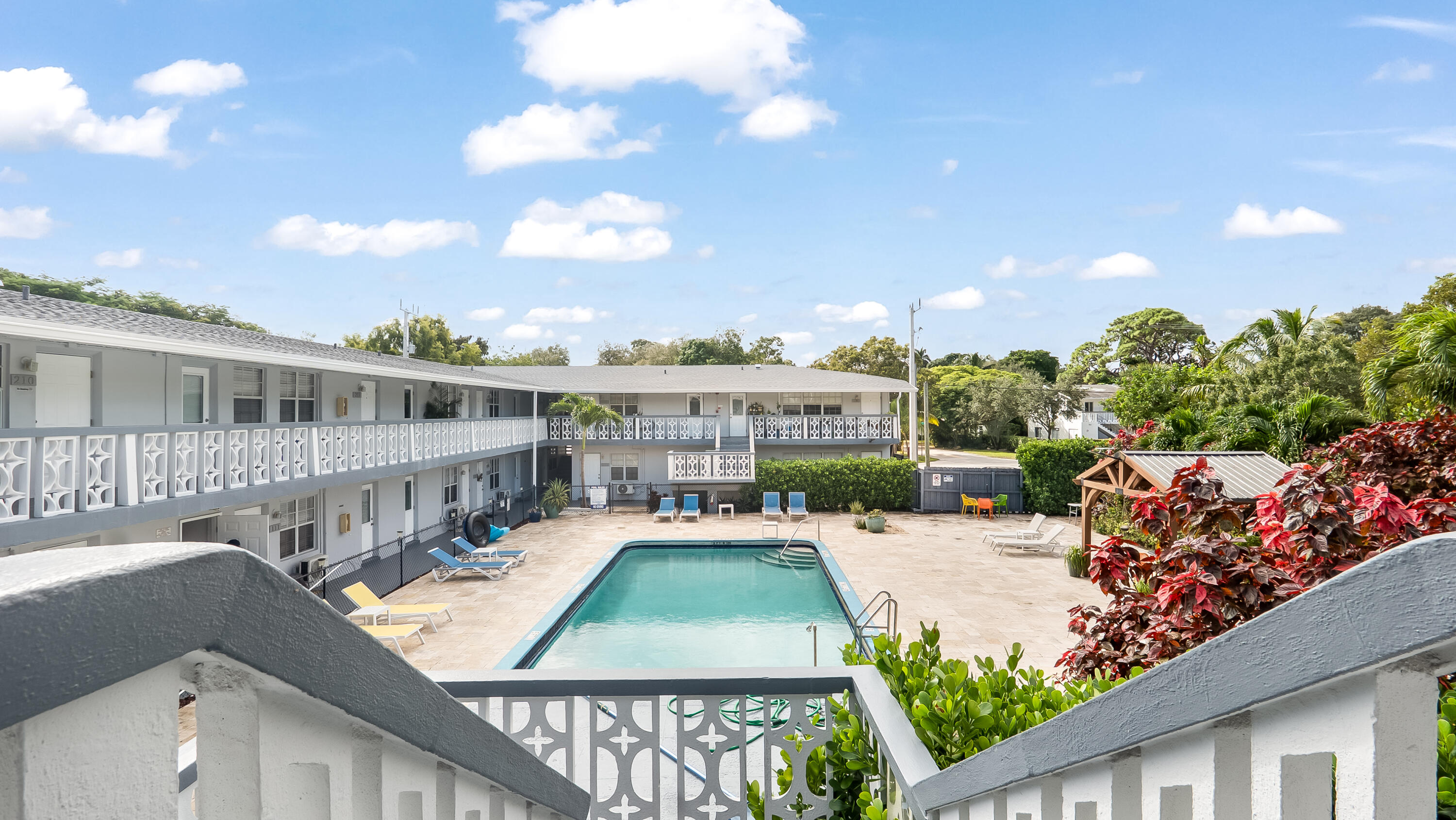 RIVERSIDE - Residential Lease