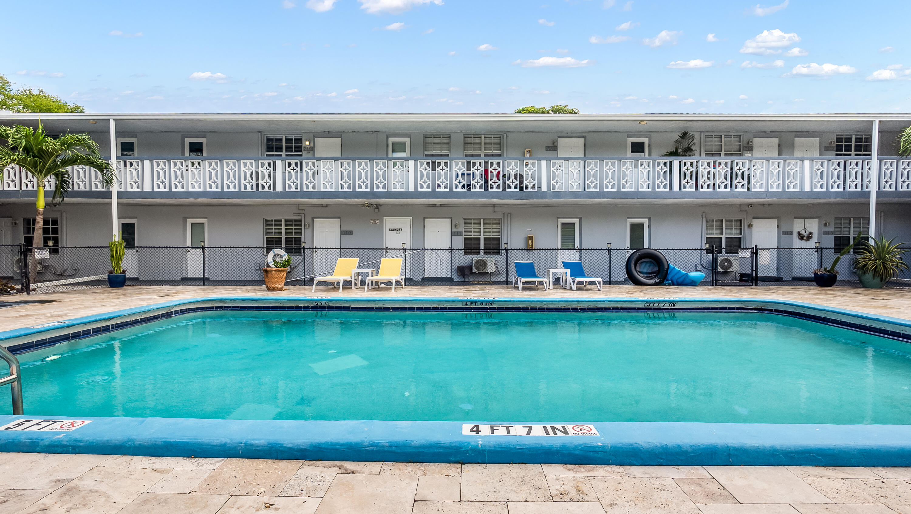 RIVERSIDE - Residential Lease