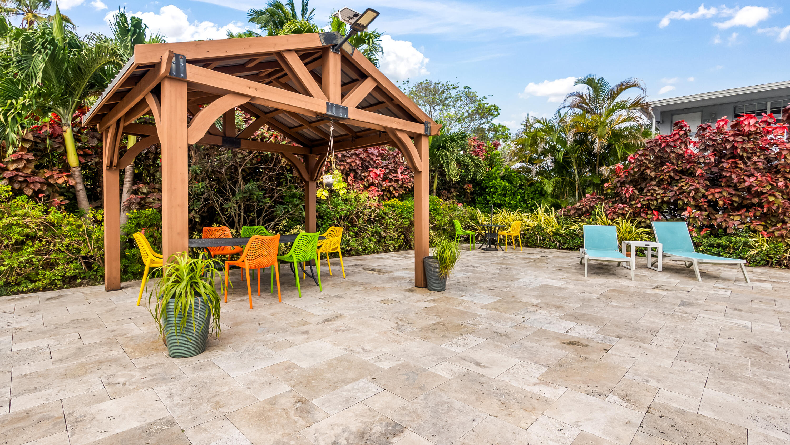 RIVERSIDE - Residential Lease