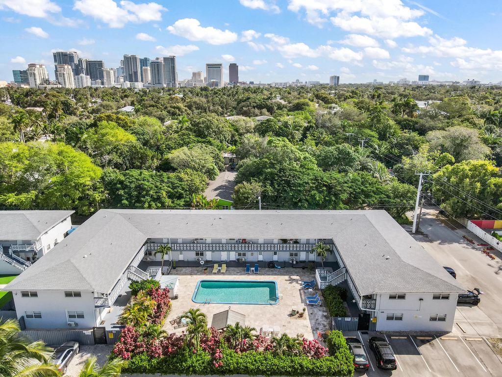 Photo of 626 SW 14th Avenue #205, Fort Lauderdale, FL 33312 (MLS # B26007035)