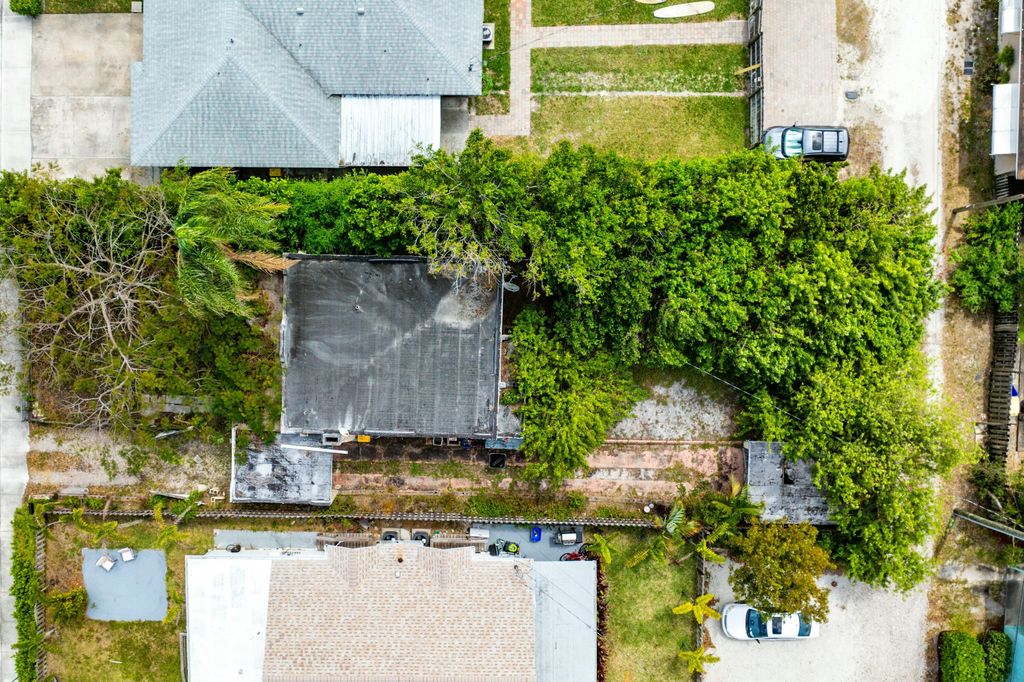 Photo of 825 N K Street, Lake Worth Beach, FL 33460 (MLS # R11077443)