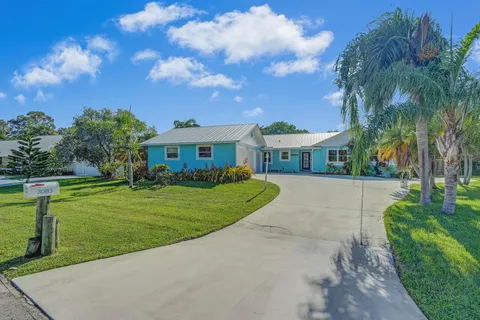 3083 SE Quanset Circle, Stuart, FL 34997 - MLS#: R11023255