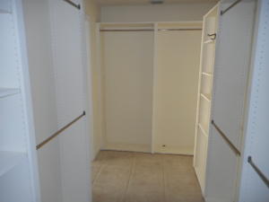 SHORES 4 - Residential