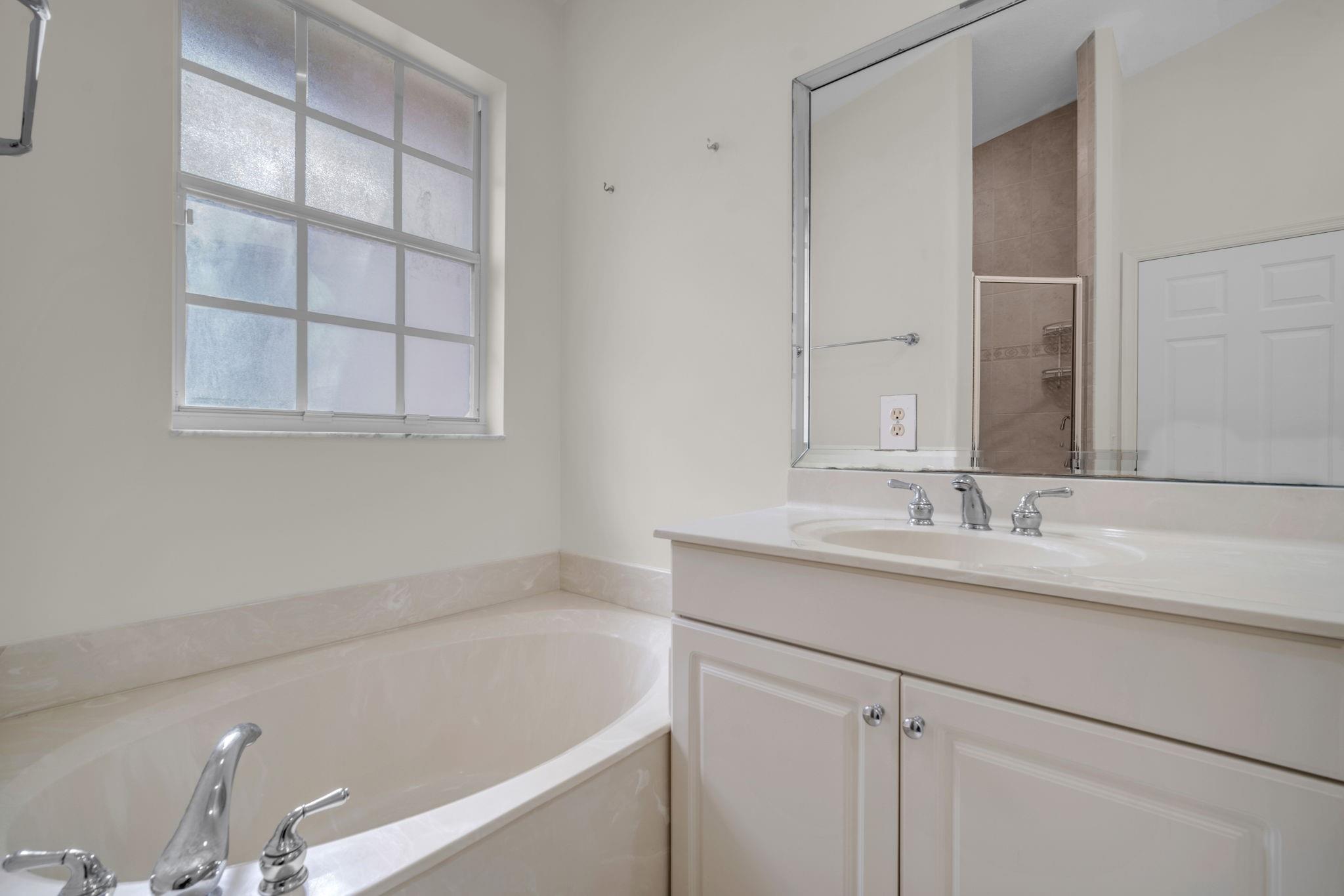 Rolling Hills Golf & Tenn - Residential Lease