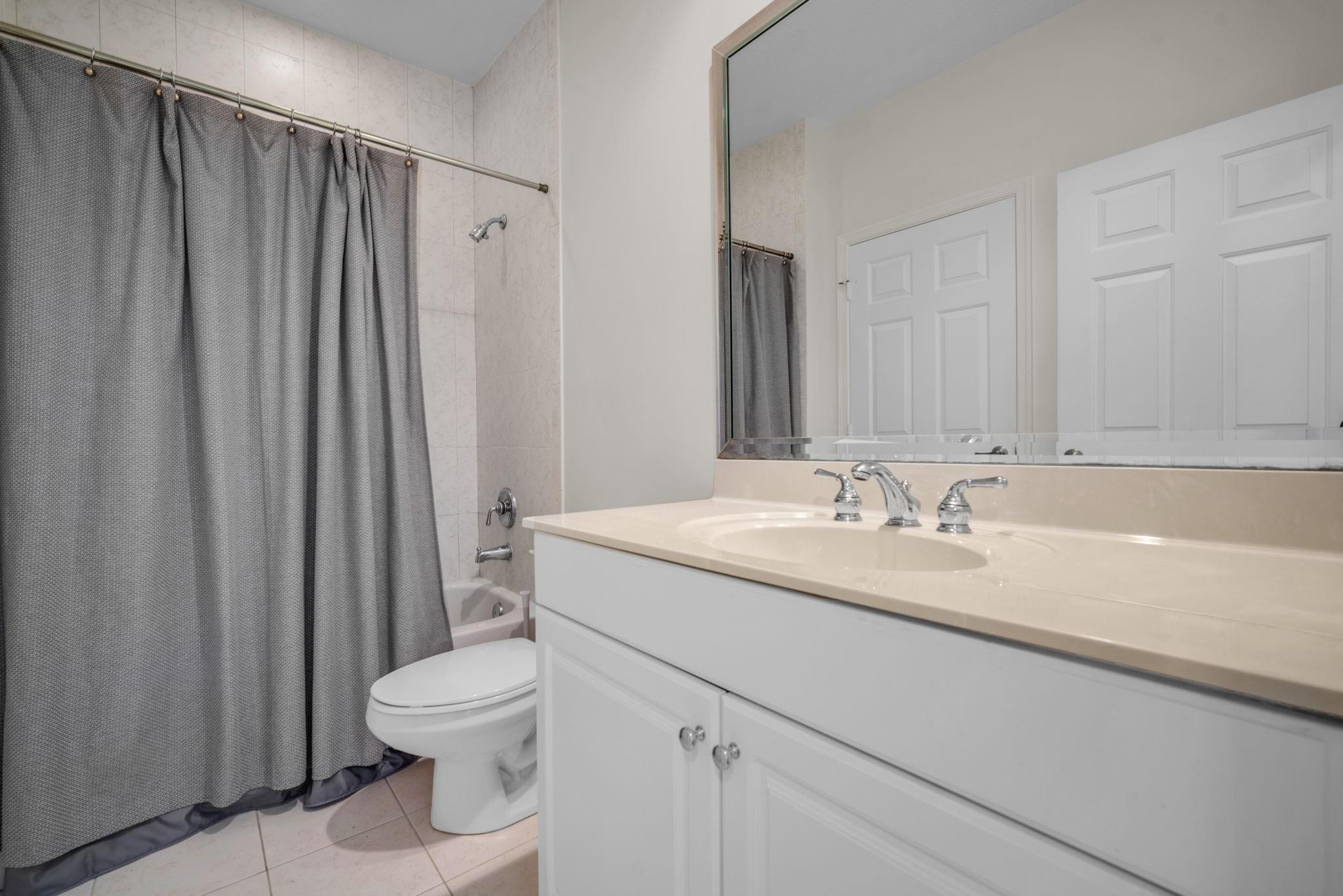 Rolling Hills Golf & Tenn - Residential Lease