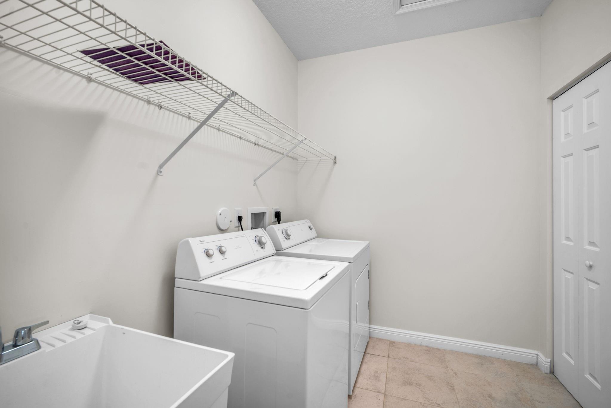 Rolling Hills Golf & Tenn - Residential Lease