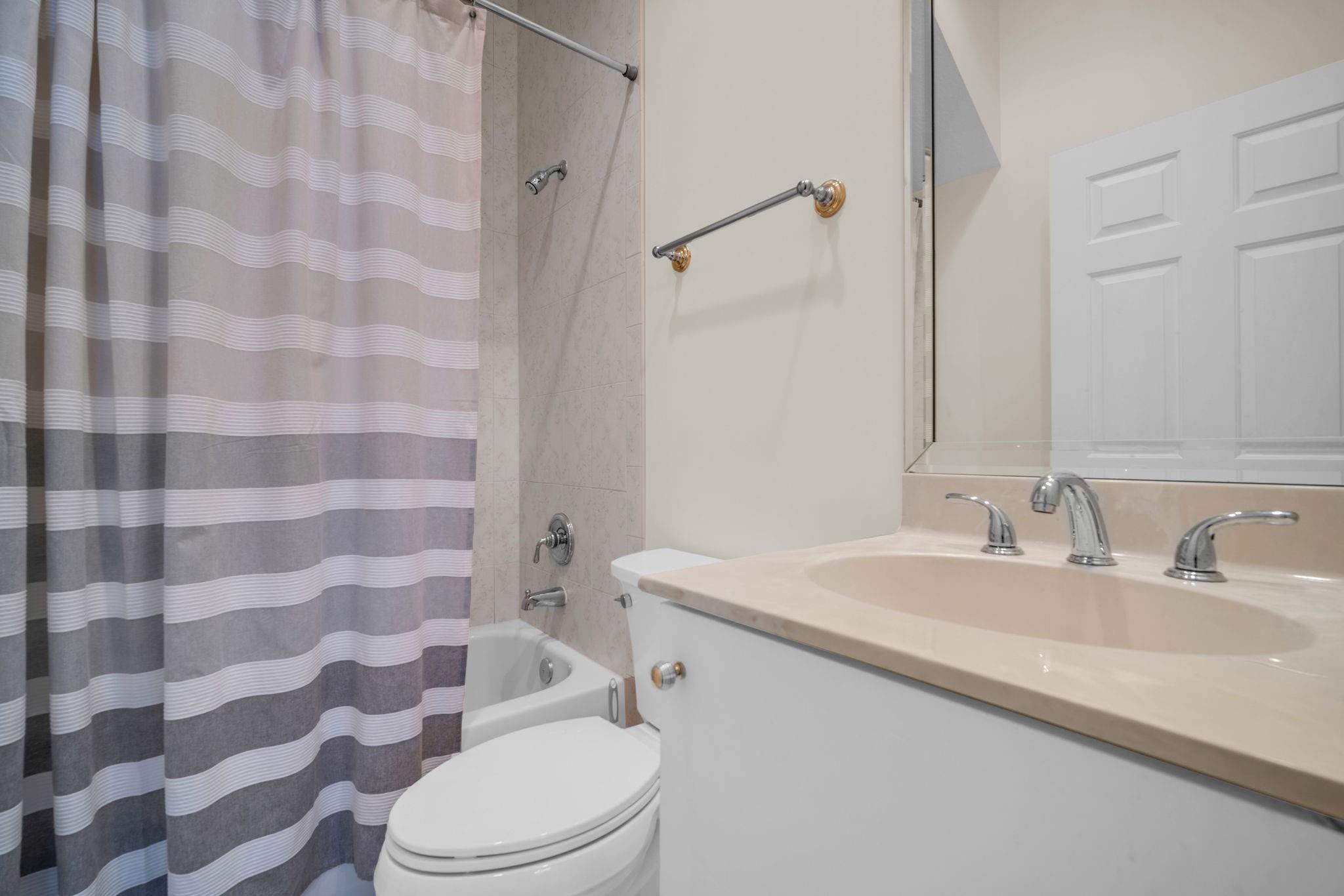 Rolling Hills Golf & Tenn - Residential Lease