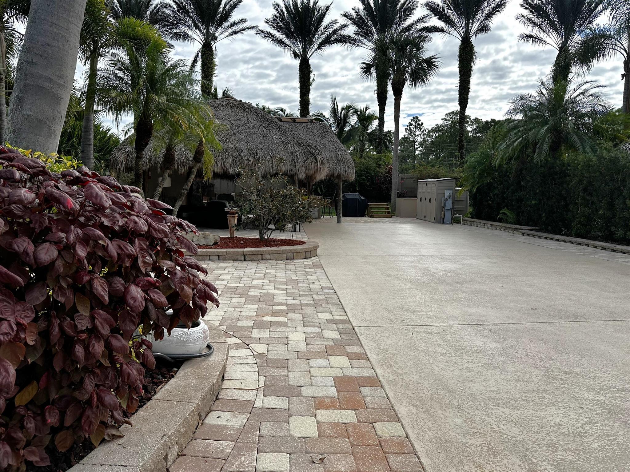 OUTDOOR RESORTS AT ST LUC - Land