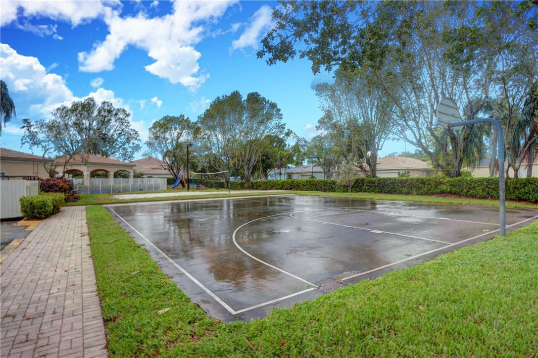 Regency Lakes At Coconut - Residential