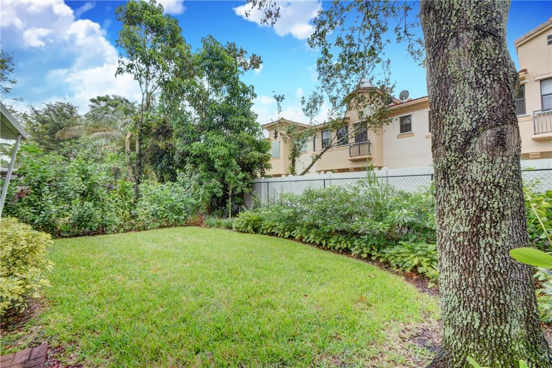 Regency Lakes At Coconut - Residential