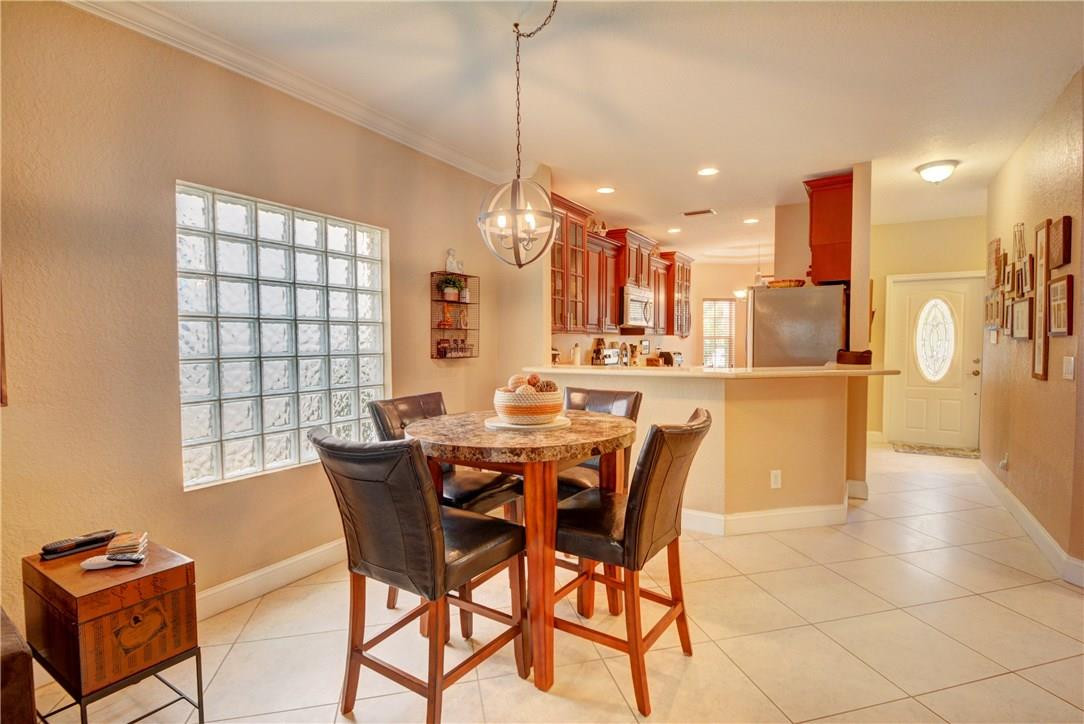 Regency Lakes At Coconut - Residential